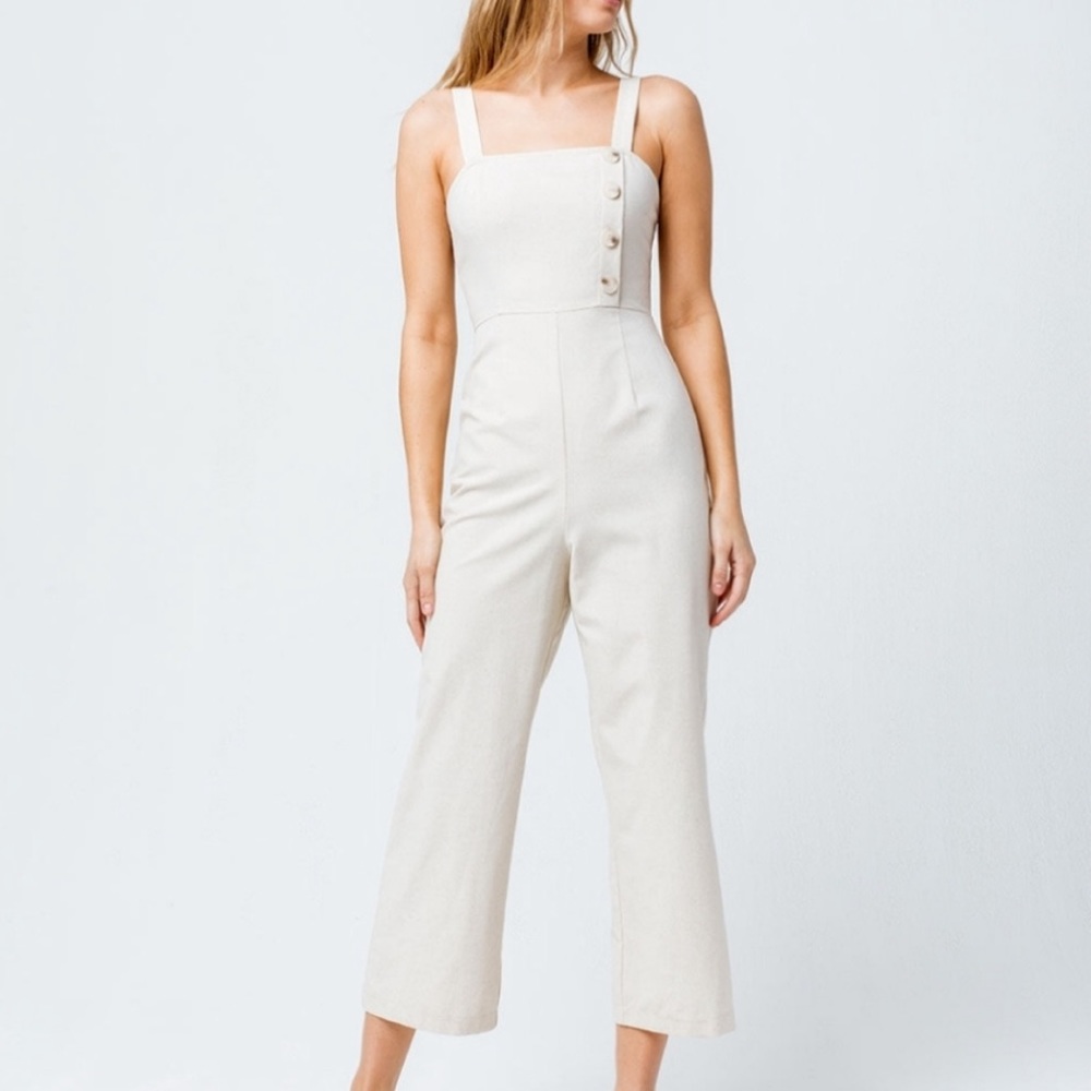 Sky & Sparrow romper .Size Medium. Light tan Linen